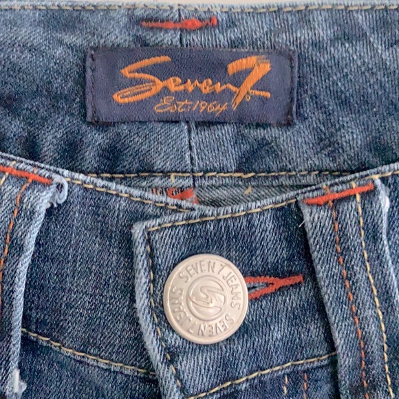 Seven7 Capris Jeans - Picture 2 of 4